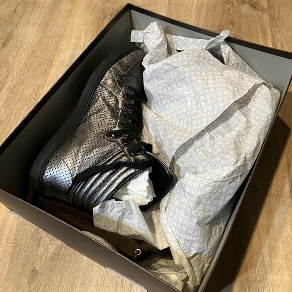 GUCCI GG Gray Platinum Metallic High Top Leather Sneakers 322730 Men Size 8.5 main image 9